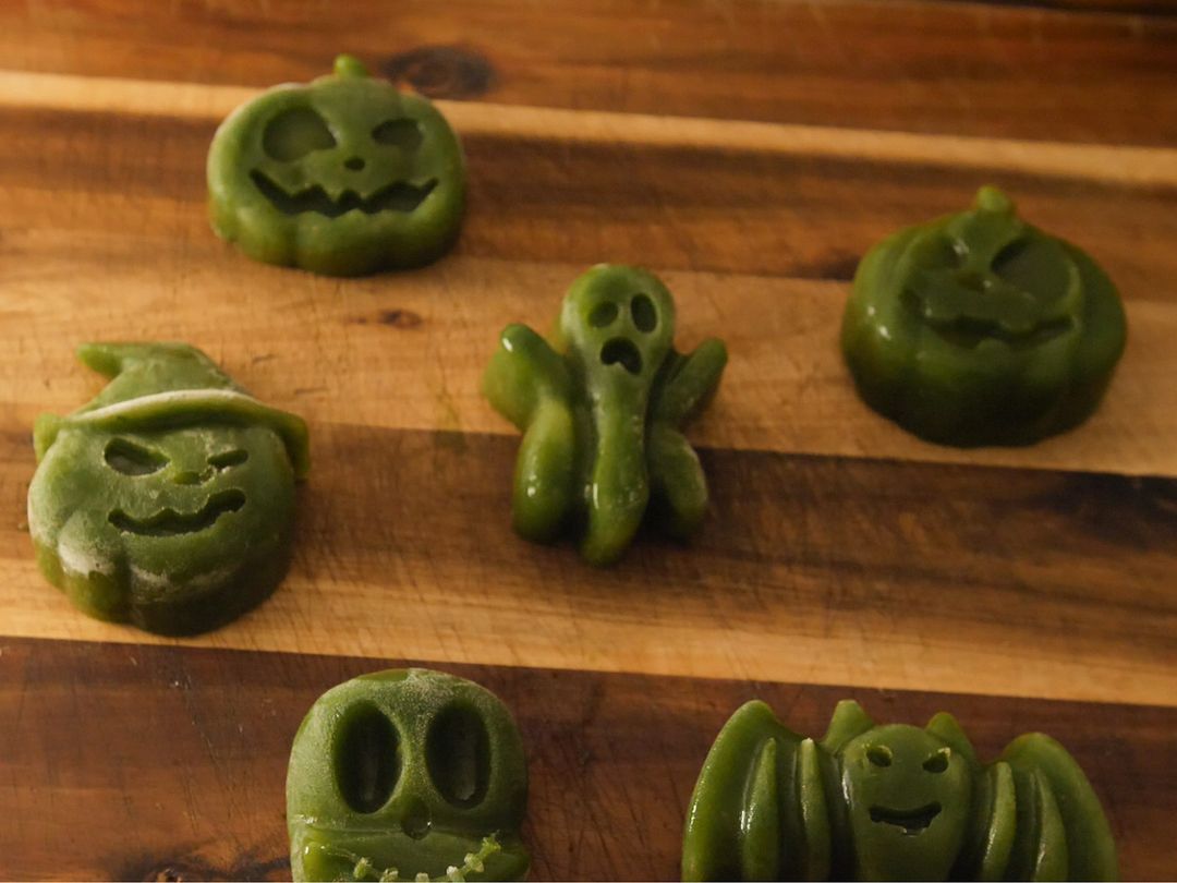 Halloween frozen treat recipe for dogs